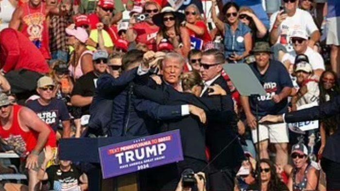 Ngeri, Untung Nggak Kayak John. F Kennedy! Donald Trump Diduga Ditembak saat Kampanye