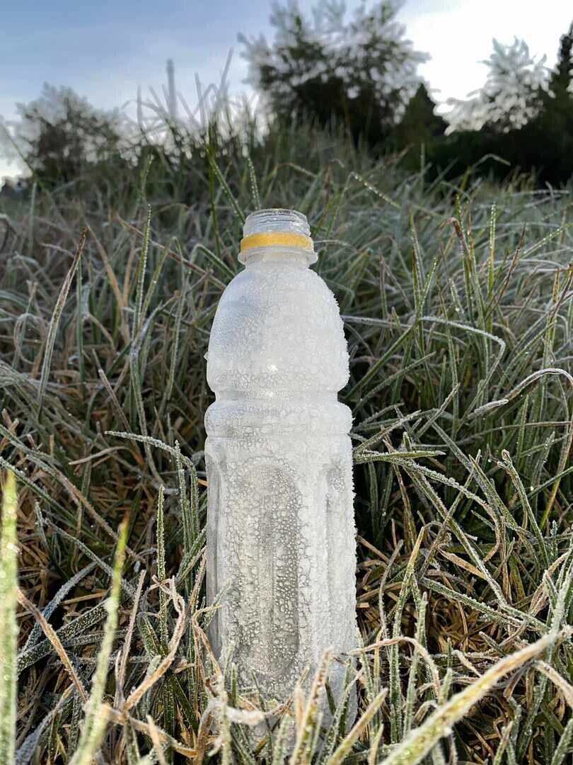 Dieng Membeku! Suhunya Minus 1,7 Derajat Celcius, Embun Es Tebal