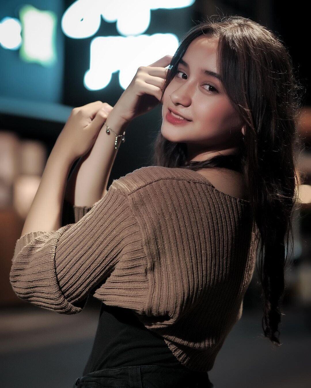 Foto Betapa Cantiknya Bebby Hatami Artis Belia Indonesia