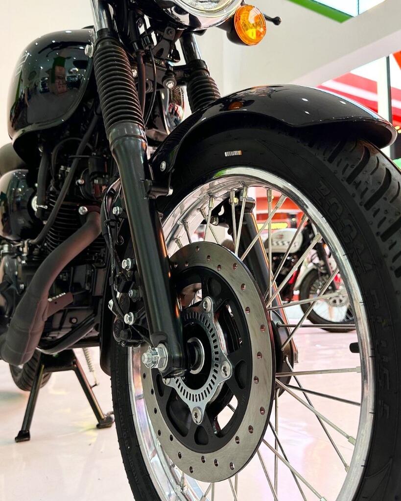 Kawasaki W175L: Tampang Retro Tapi Sudah Injeksi