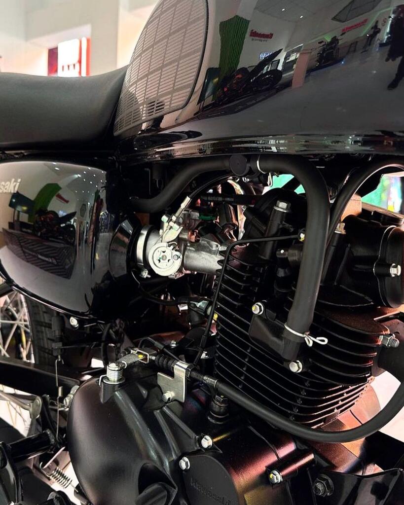 Kawasaki W175L: Tampang Retro Tapi Sudah Injeksi