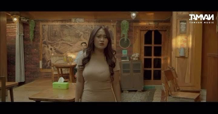Parah, Perceraian Dirayakan Segala! Akhirnya Dilaporkan Mantan Istri Deh