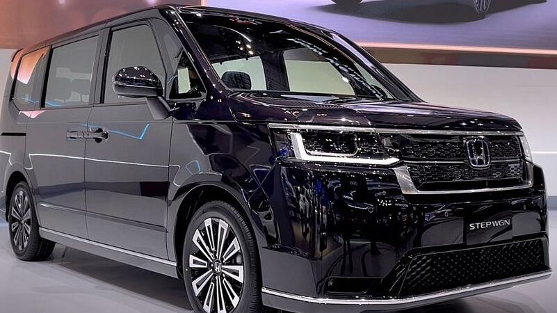 GIIAS 2024: Honda Step WGN Menyapa Indonesia, Inilah Saingannya Voxy dan Serena
