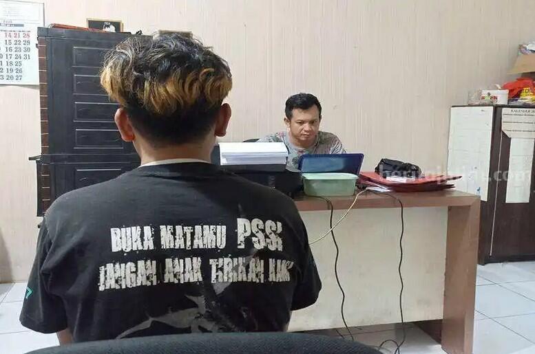 Bertengkar dengan Pacar, Pemuda Kalijudan Pukul Driver Ojol