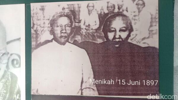 Kisah Cinta Orang Tua Bung Karno: Berawal dari Pandangan Pertama