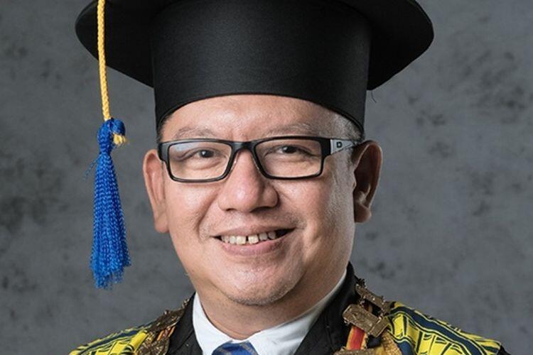 Tolong, Jangan Panggil Prof
