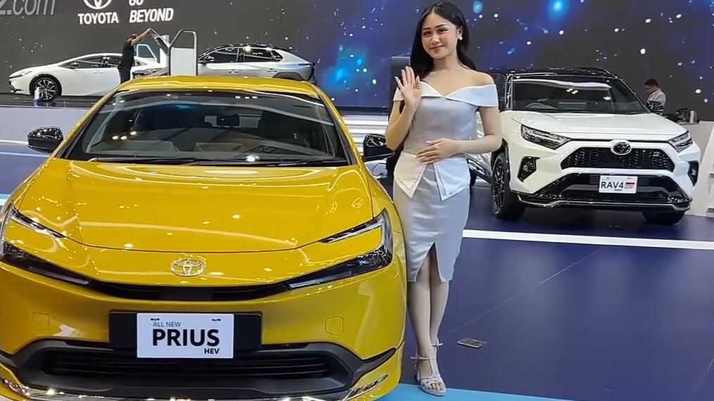 GIIAS 2024: Toyota Prius Versi Indonesia, Desain Elite Harga Sulit