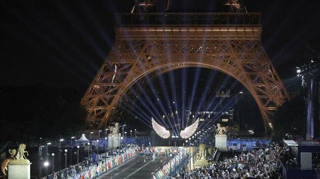 Digelar Megah, Opening Olimpiade Paris Malah Dihujat Habis-habisan!