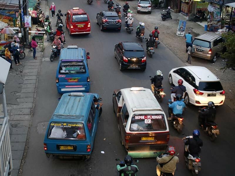 Bus Ngetem bikin Macet, Walkot Medan: Omongan Kami Sampah! Ini 7 Momen Mangkal di RI