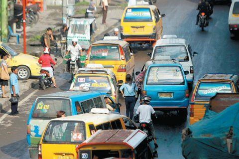 Bus Ngetem bikin Macet, Walkot Medan: Omongan Kami Sampah! Ini 7 Momen Mangkal di RI