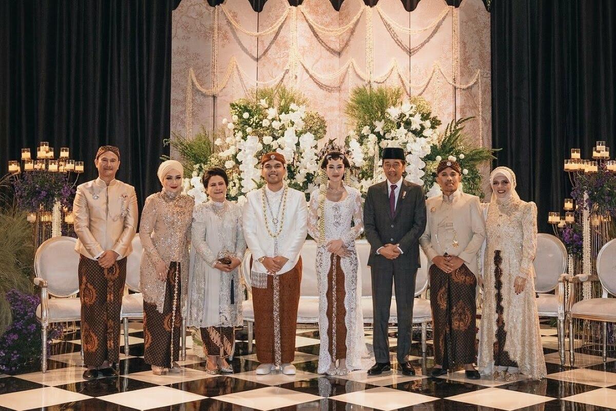 Jadikan Presiden Jokowi Saksi Nikah, Haji Thariq dan Aaliyah Massaid Banjir Hujatan!