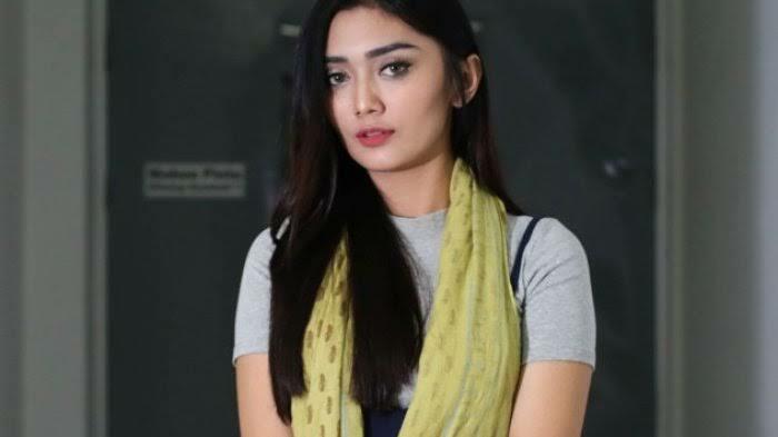 5 Wanita Cantik Pembawa Acara Berita TV di RI, Nomor 1 Hobi Membaca Lho Gansist!
