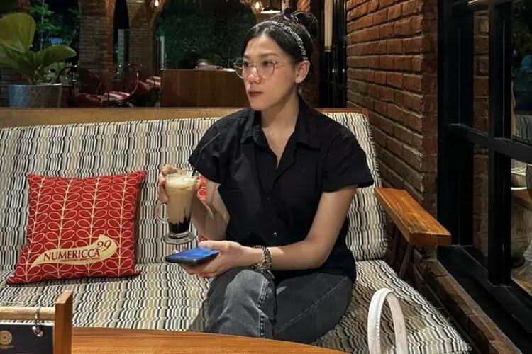 Masih Ingat Bella Damaika Pramugari yang Jadi Pelakor? Begini Curhatannya Sekarang!