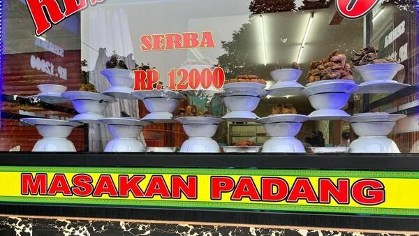 Fenomena Orang Tegal 'Jajah' Bisnis Nasi Padang
