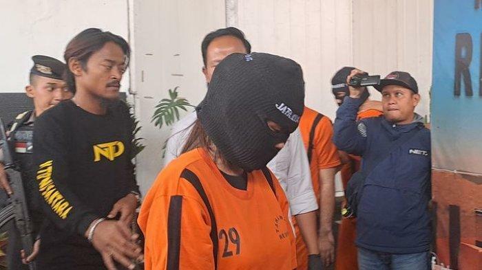 Bar-bar! Selebgram Sukabumi Ditangkap Polisi, Lakukan Tari Tanpa Busana secara Live