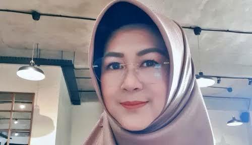 Jokowi Boyong Influencer ke IKN, Dokter Tifa: Kalau Pakai Uang Pajak, Saya tak Ikhlas