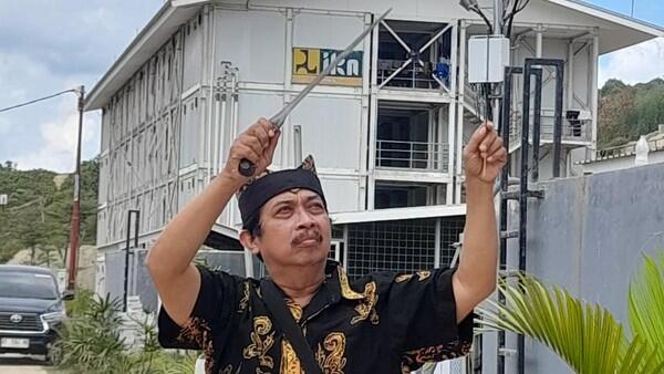 Raden Ilham Pawang Hujan IKN Sempat Kena Serangan Gaib Selama 5 Hari