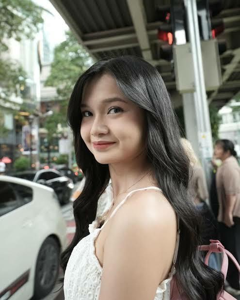 Pesona Indah Cahya Nabilla, Gadis Pariwisata Jambi yang Kini Jadi Senior di JKT48!