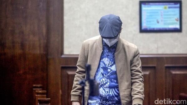 Hakim Agung Gazalba Akui Pinjam KTP Kakak Beli Alphard: Mau Kasih Hadiah