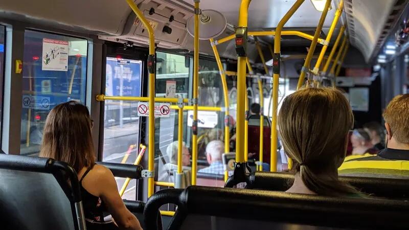 Protes Penumpang Bus di Singapura, Gara-Gara Sopir Larang Bawa Ayam Goreng