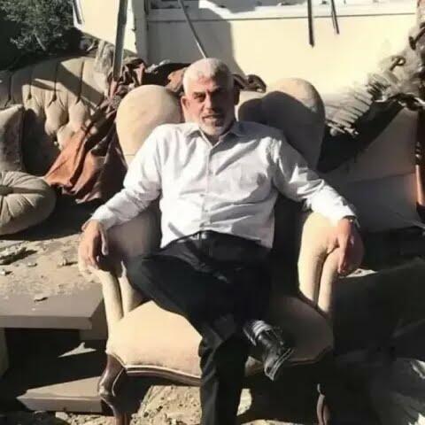Rumah Bos Hamas Yahya Sinwar Dibom Israel, Dia Lalu Muncul dan Duduk di Sofa Rumahnya