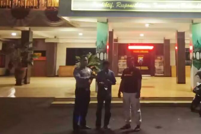 Pria Lumajang Tusuk Selingkuhan, Kesal Pesan Tidak Dibalas