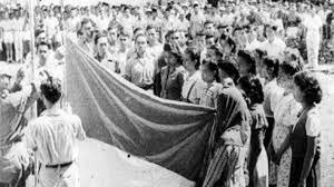 Jangan Lupakan Sejarah! Ada Perempuan Berjilbab Lho Saat Pengibaran Merah Putih 1945!