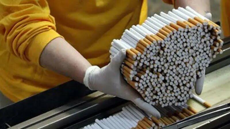 Jual Rokok Eceran Dilarang, Warung Kelontong Ketar-ketir Takut Omzet Anjlok!