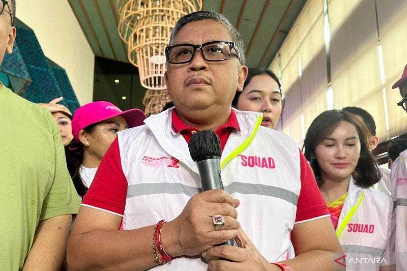 Hasto Dengar Jokowi Ingin Jadi Ketua Umum PDIP