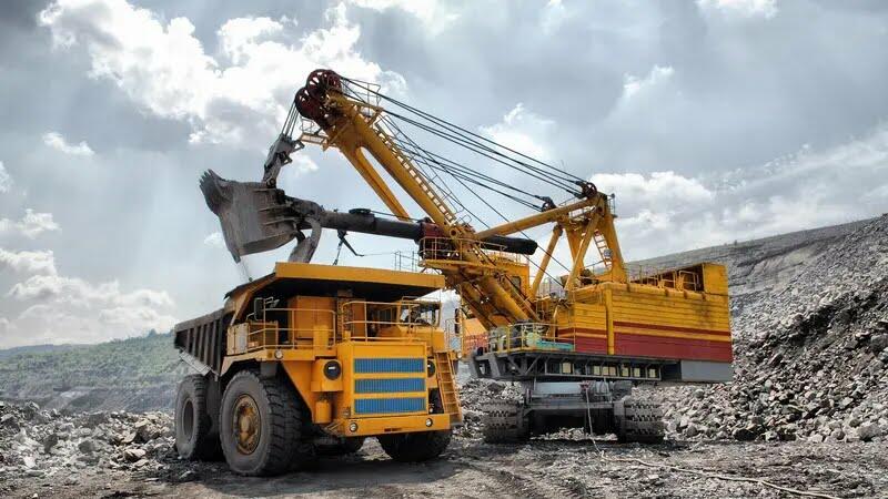 Kagum! Jokowi Banggakan Keberhasilan Ambil Alih Freeport, Blok Rokan dan Newmont