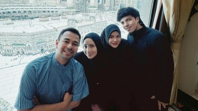 Waduh! Lomba Panjat Pinang Raffi Ahmad dan Atta Halilintar malam Dinyinyirin Netizen