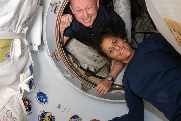 Heboh! Dua Astronot NASA Terlunta-lunta di Luar Angkasa, Begini Tanggapan Pasangannya