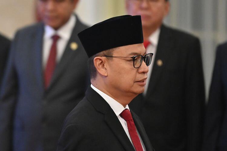 Taruna Ikrar Diangkat Sebagai Kepala BPOM: Tantangan dan Harapan Baru
