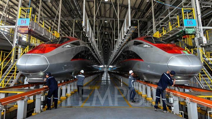 Jokowi Sebut MRT, LRT dan Kereta Cepat Rugikan Negara, Kok Bisa?