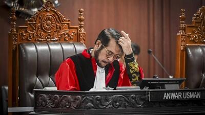 MK Tolak Ubah Syarat Usia Cagub, Anwar Usman Tak Dilibatkan Ambil Putusan