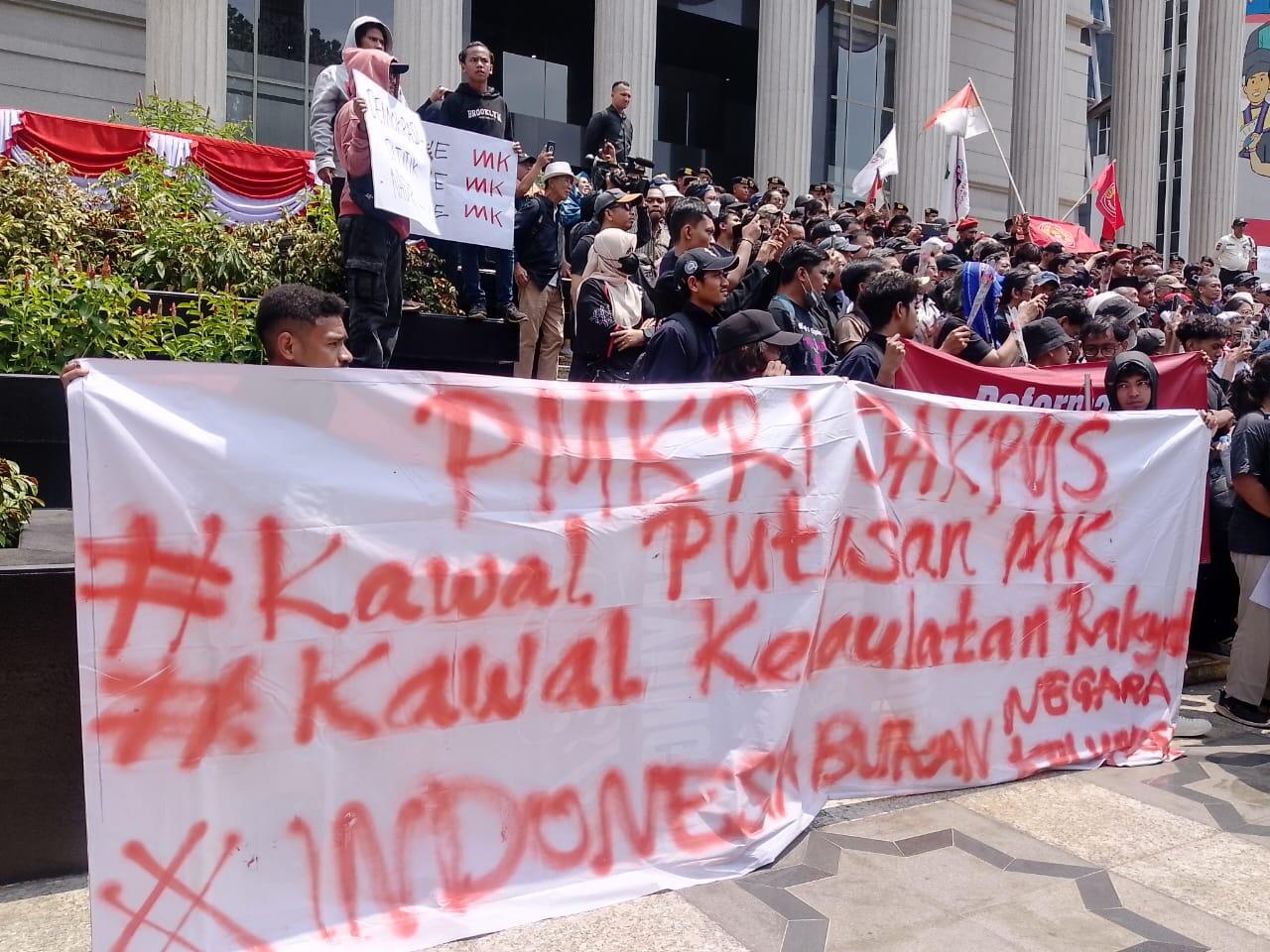 Tragedi Pembegalan Konstitusi