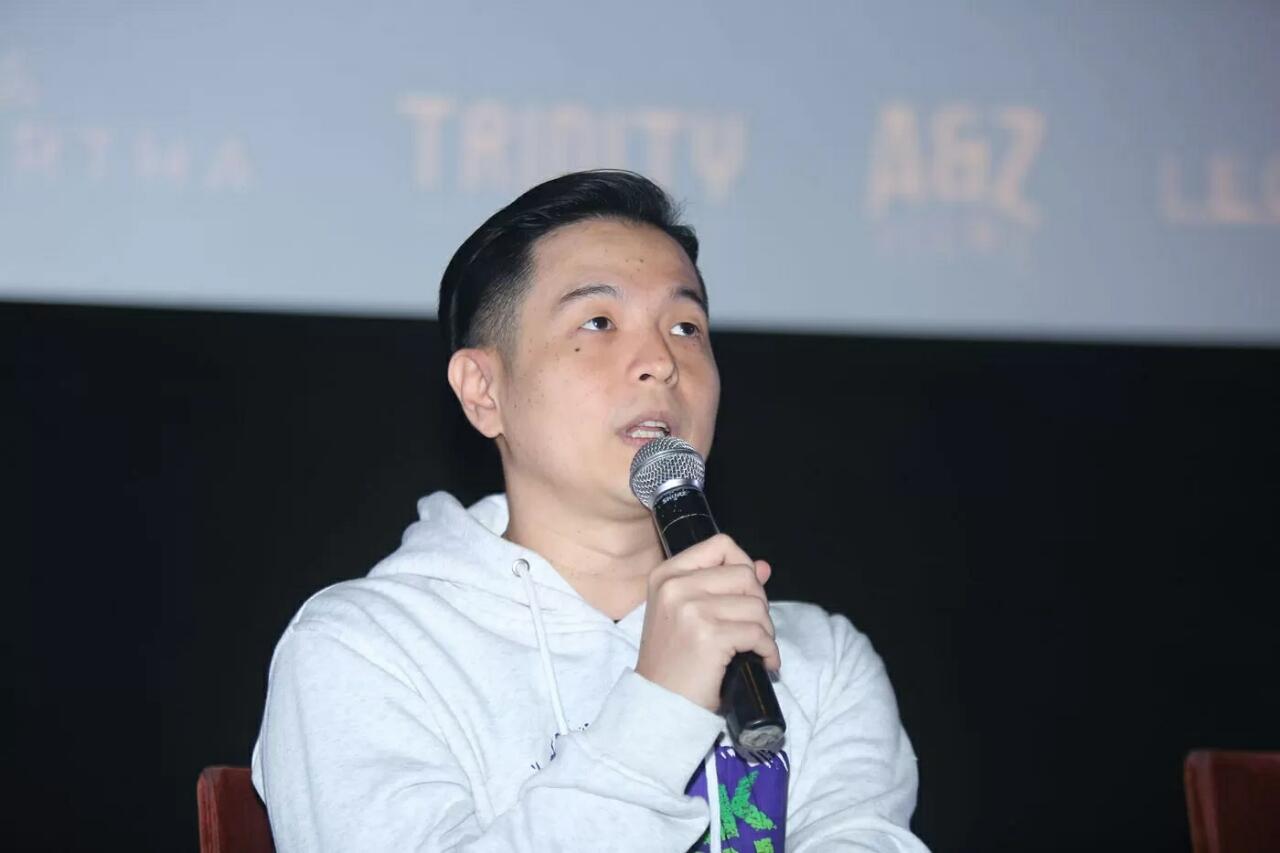 Bayar Kesalahanmu dengan Berderma! Ernest Prakasa Ngaku Bersalah Pilih Jokowi 2 Kali