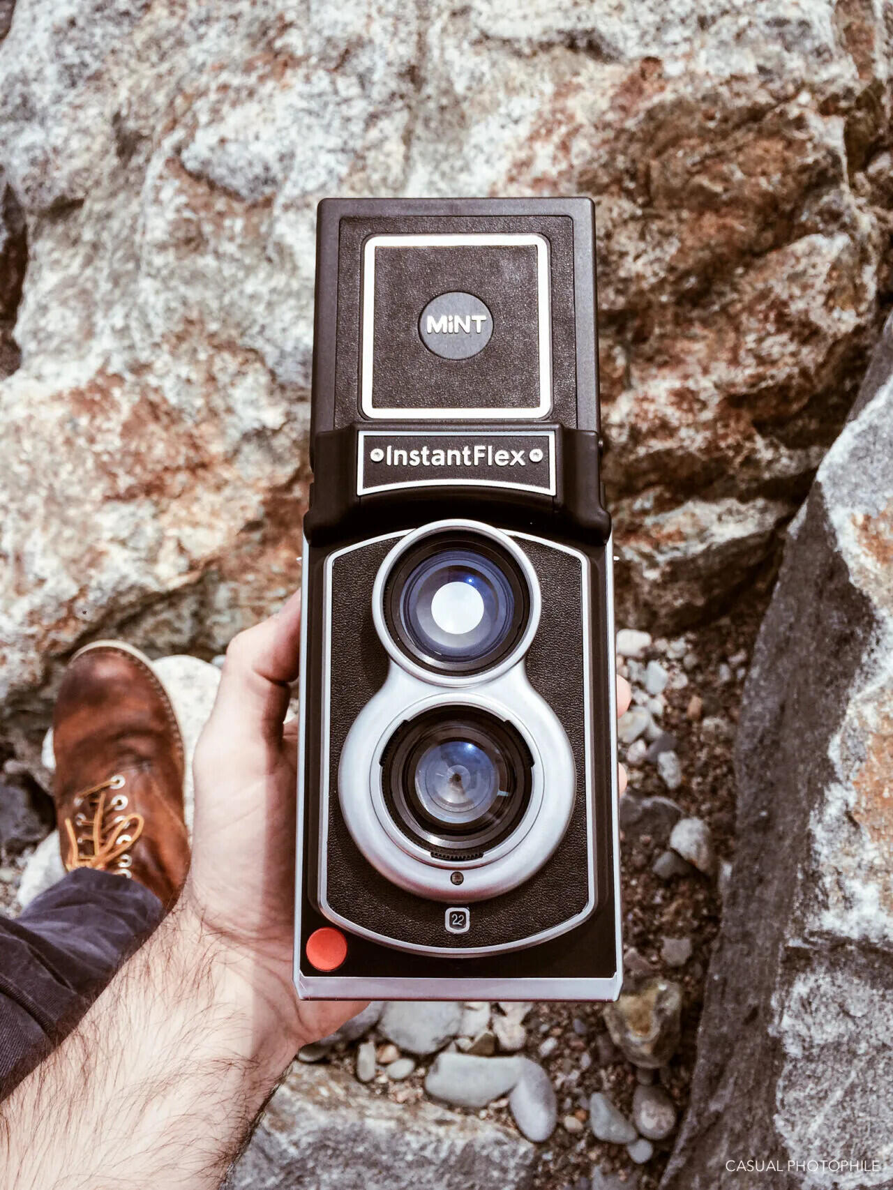 Kamera instan TLR pertama - InstantFlex TL70