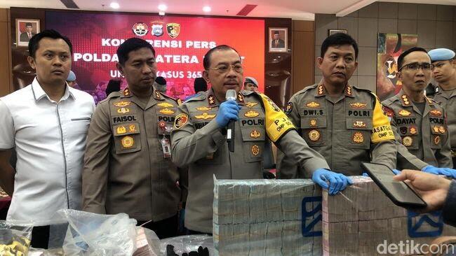 2 Polisi Rampok Rp 2,5 M dari Mobil Pengisian ATM gegara Terlilit Utang