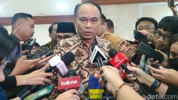 Kominfo Minta Keterangan Operator Seluler Buntut Pencurian Data NIK