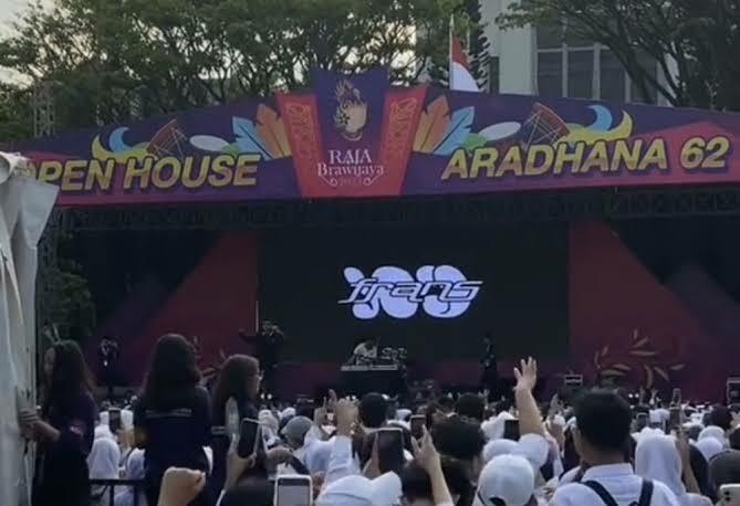 Ajep Ajep! Pengenalan UKM Maba di Universitas Brawijaya Pakai Musik Dugem, Wajarkah?