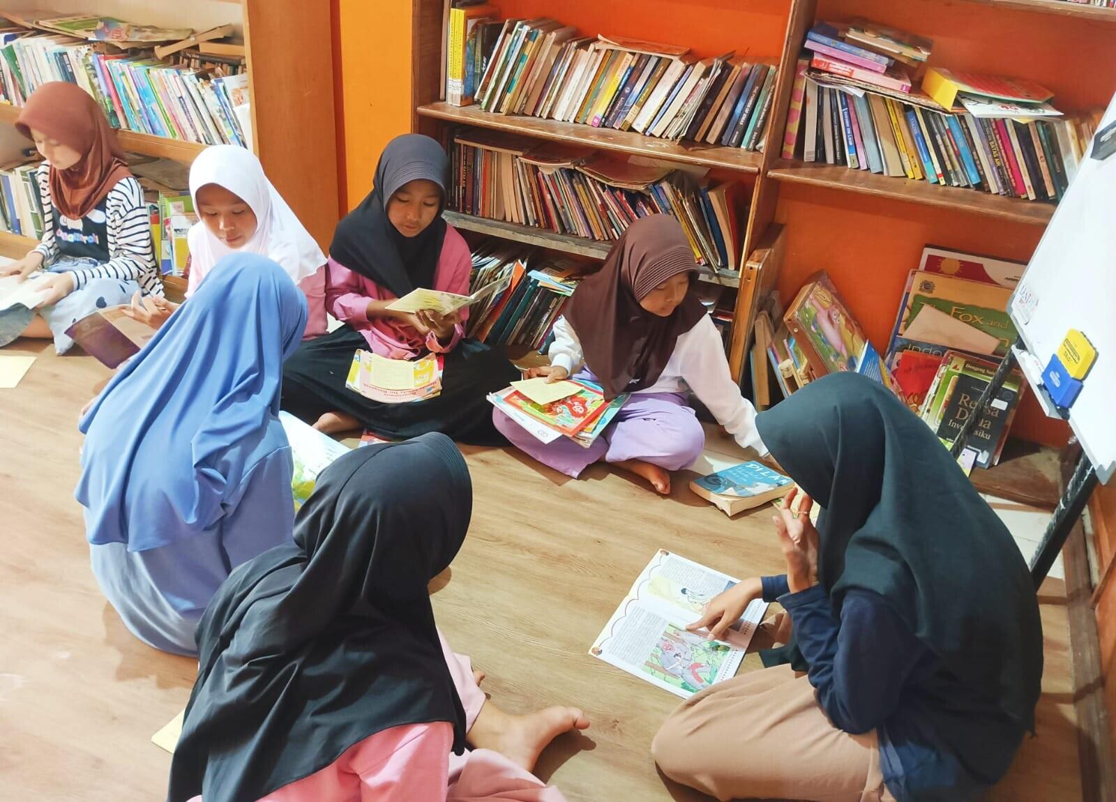 Makin Rajin ke TBM Berkat Bantuan 1.000 Buku Bacaan Bermutu Perpusnas RI