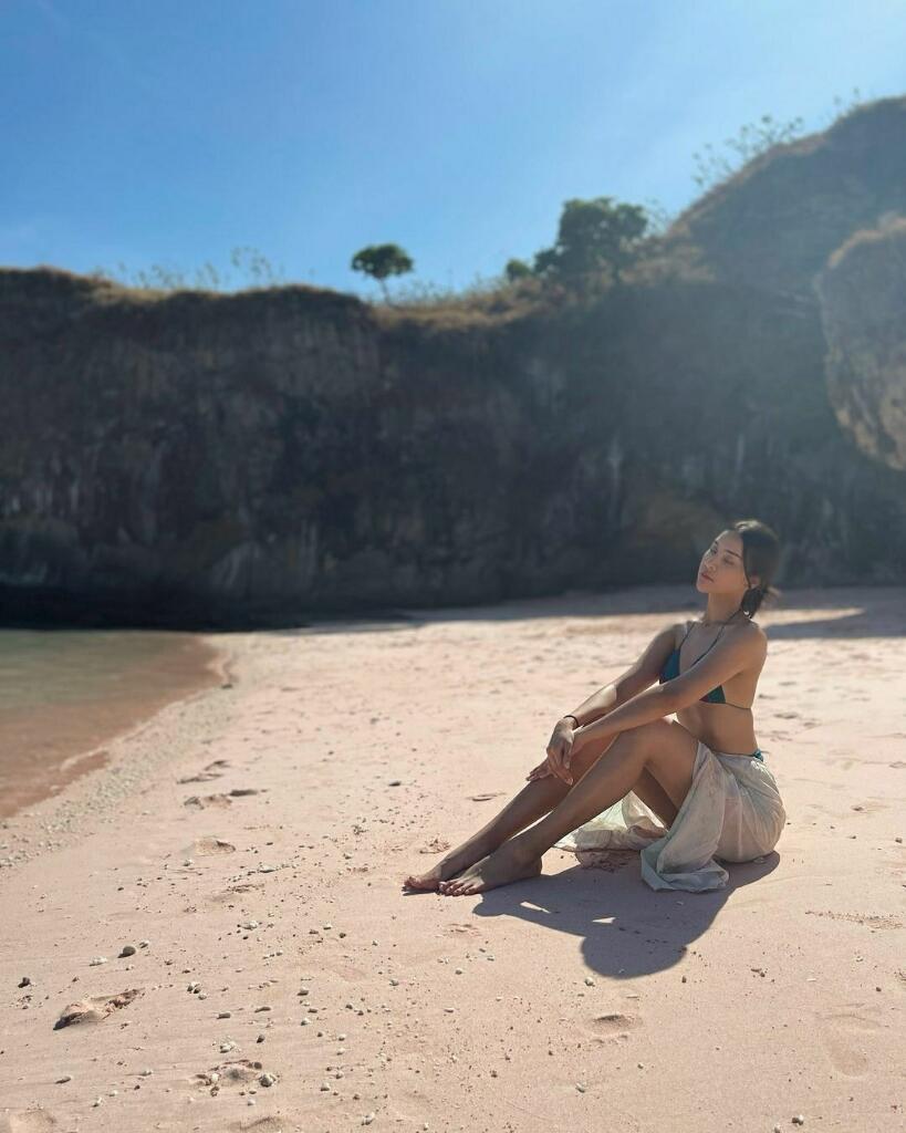 Anya Geraldine Kembali Foto Pakai Bikini, Netizen: 'Sebesar Nasi KFC!&quot;
