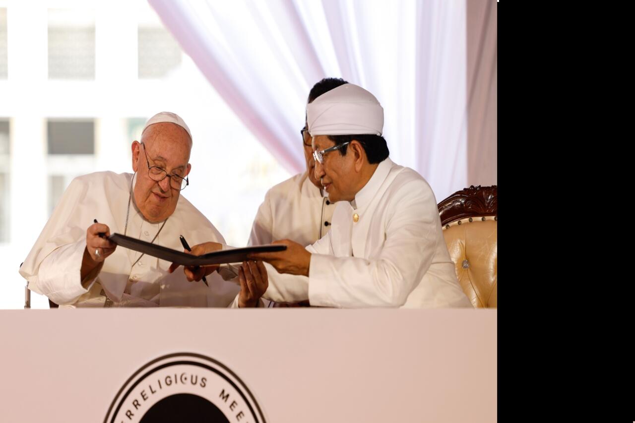 of friendship' linking Jakarta mosque, cathedral