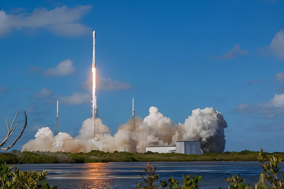 NASA Minta Bantuan Elon Musk Bawa Pulang Astronaut yang Terdampar di Luar Angkasa