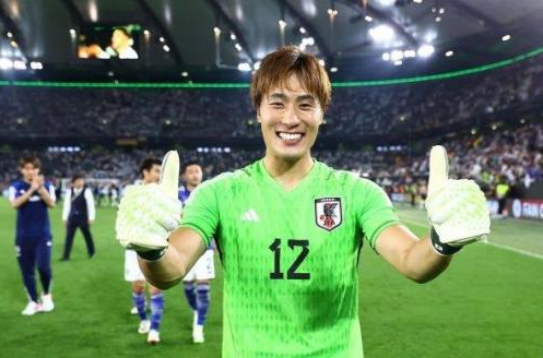 5 Kiper Termahal di Asia, Nomor 1 Maarten Paes!