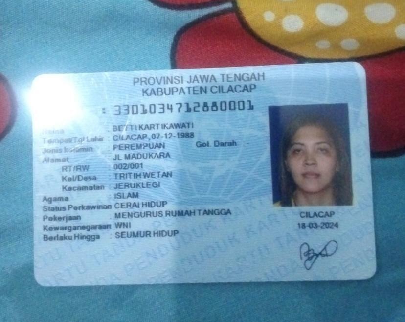 HELP GAN , BANTUIN ANE CARI ORANG INI , ADA IMBALANNYA