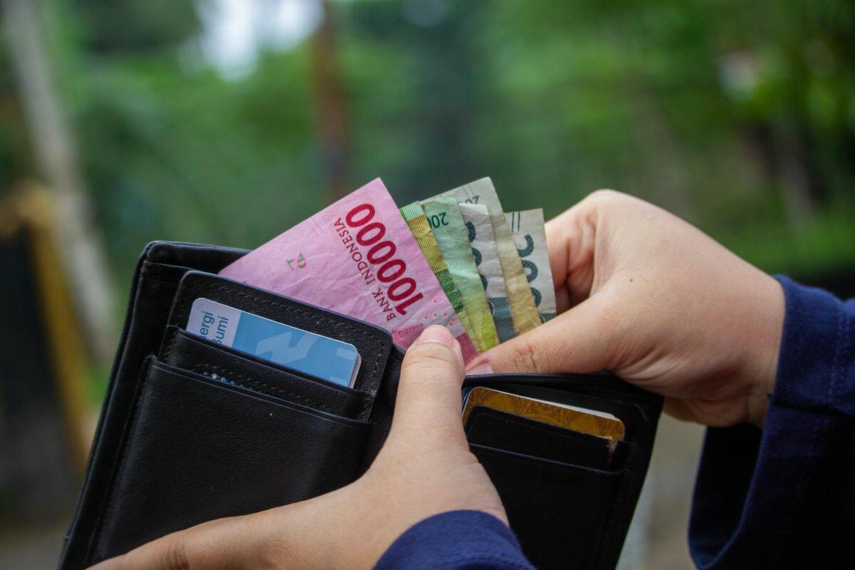 Gaji Pekerja Akan Dipotong untuk Dana Pensiun, Setujukah?