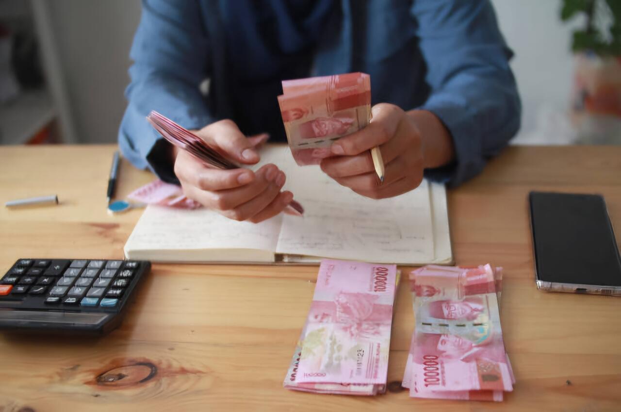 Gaji Pekerja Akan Dipotong untuk Dana Pensiun, Setujukah?