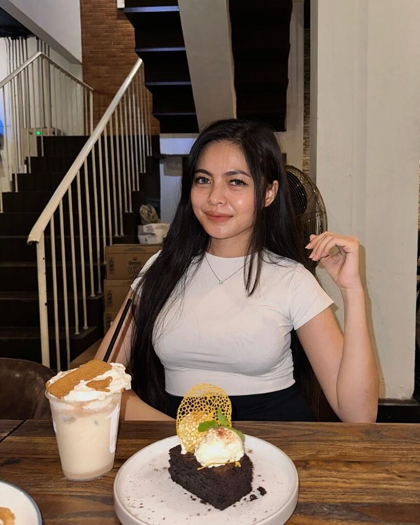 5 Potret Clara Wirianda yang Modis Sempat Viral Jadi Simpanan Pejabat Medan